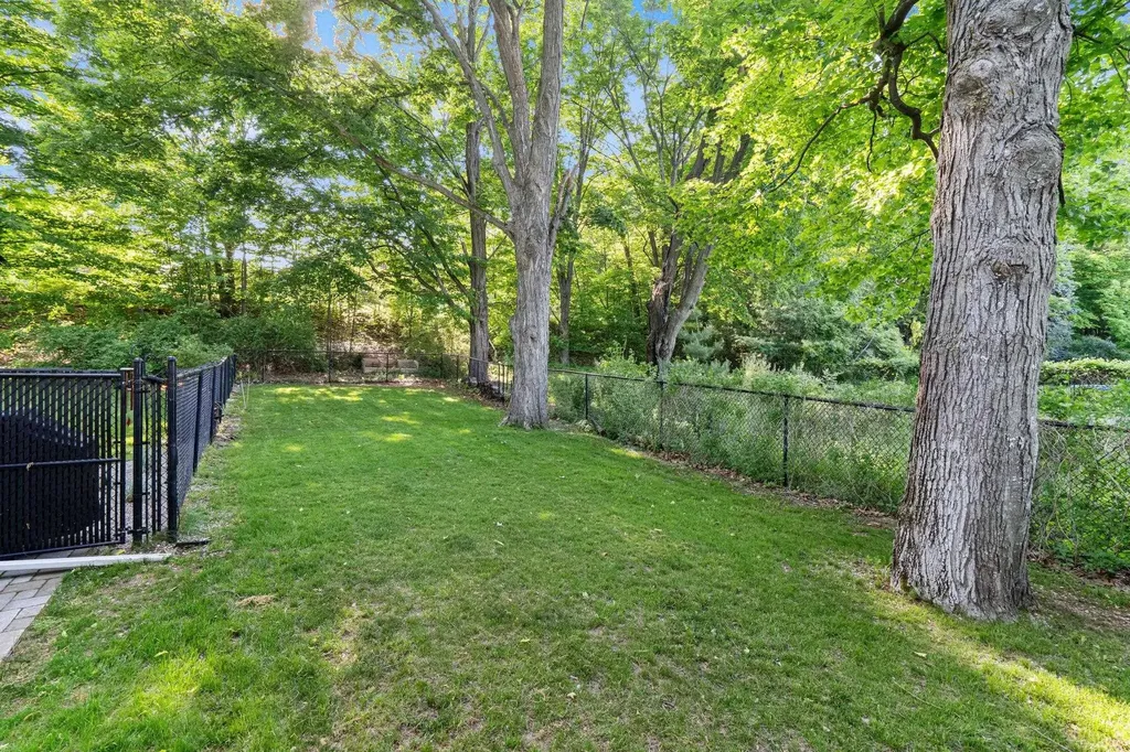 9714 SW Bay Shore Drive Elmwood Charter Township MI 49684