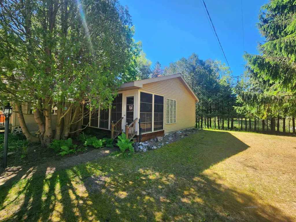 18219 Northwood Highway Arcadia Township MI 49613