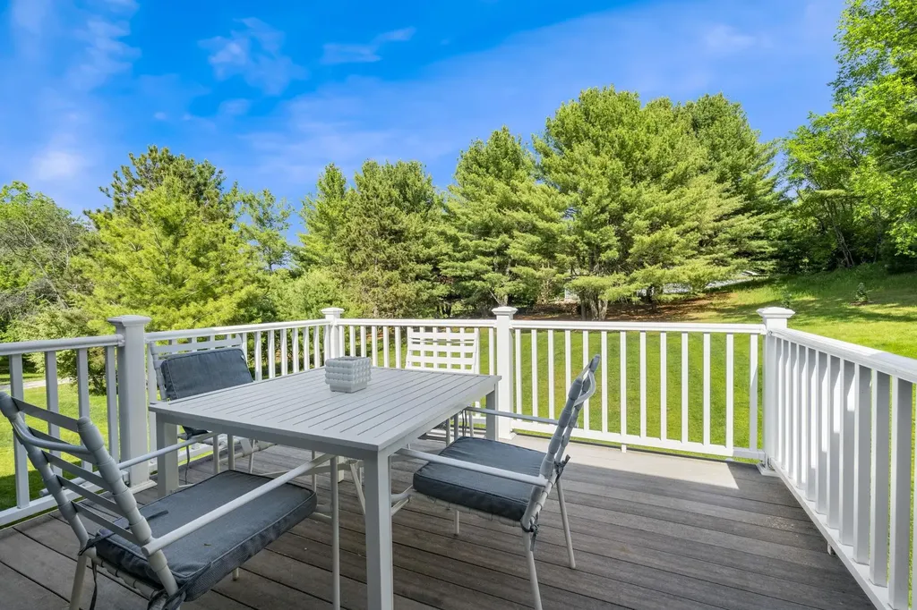 3390 Epps Lane East Bay Township MI 49686