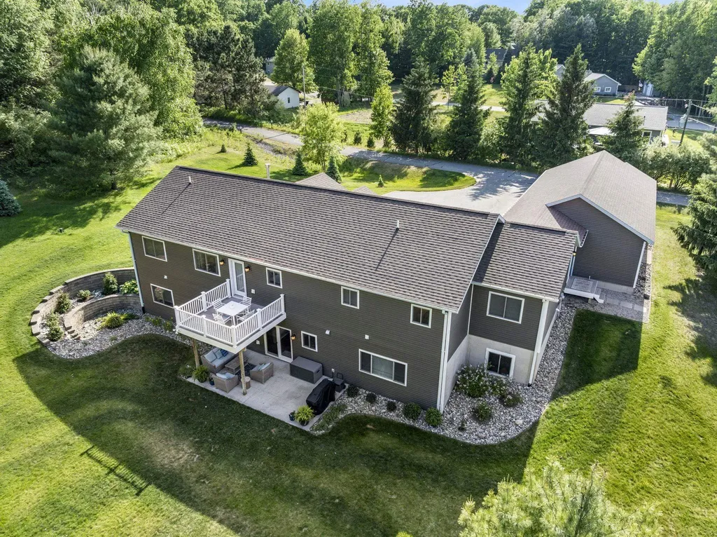 3390 Epps Lane East Bay Township MI 49686