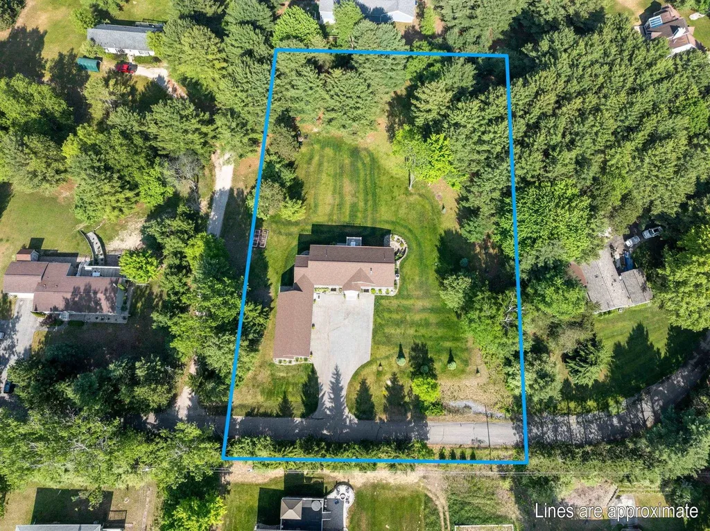 3390 Epps Lane East Bay Township MI 49686