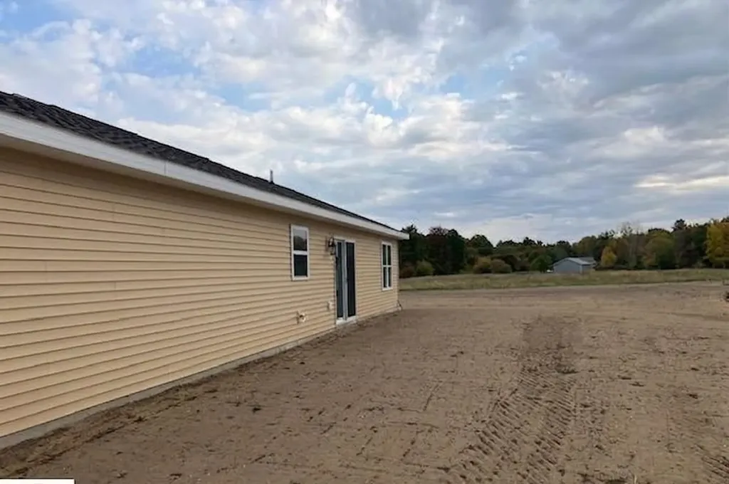 30 Mockingbird Drive Blair Township MI 49685