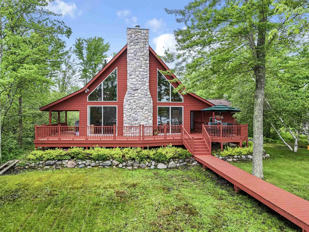 5449 Bush Road Green Lake Township MI 49643