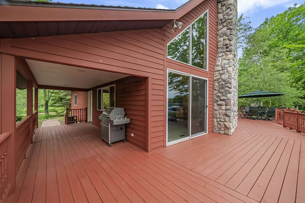5449 Bush Road Green Lake Township MI 49643