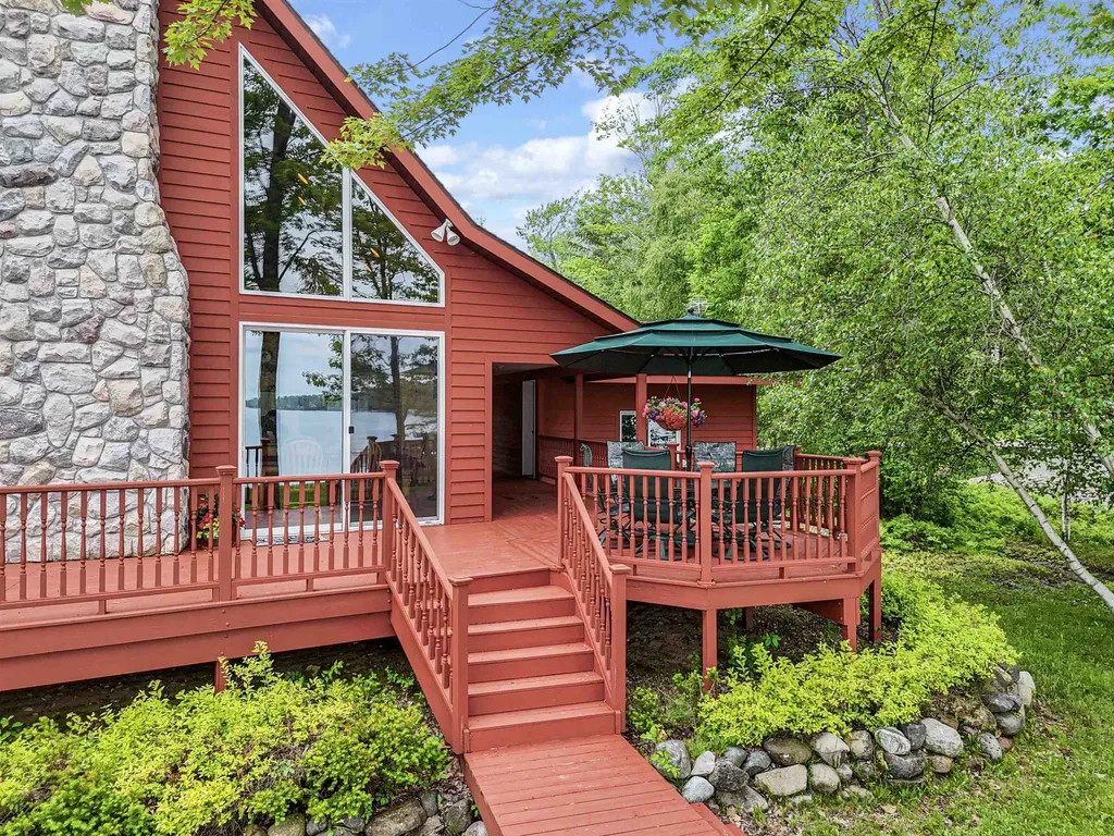 5449 Bush Road Green Lake Township MI 49643