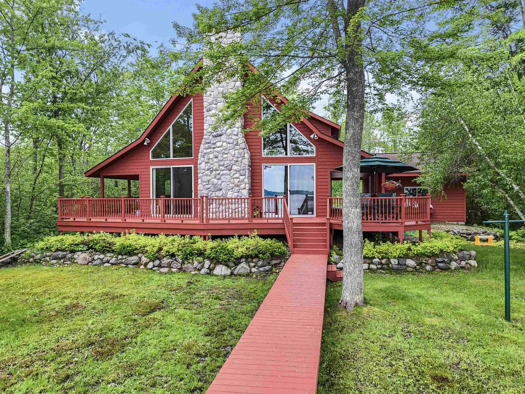 5449 Bush Road Green Lake Township MI 49643