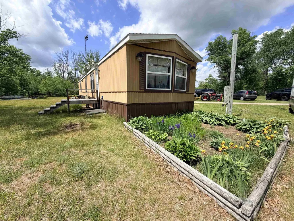13201 5th Avenue Osceola Township MI 49665