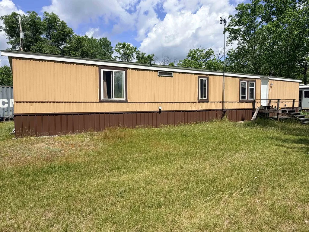13201 5th Avenue Osceola Township MI 49665