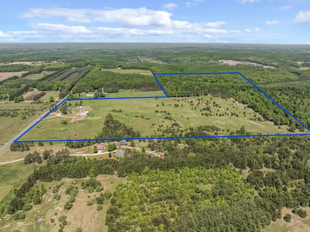 1902 N 29 Road Colfax Township MI 49601