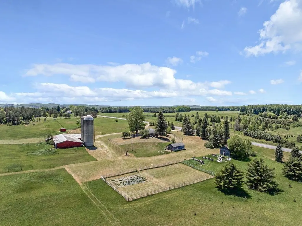 1902 N 29 Road Colfax Township MI 49601