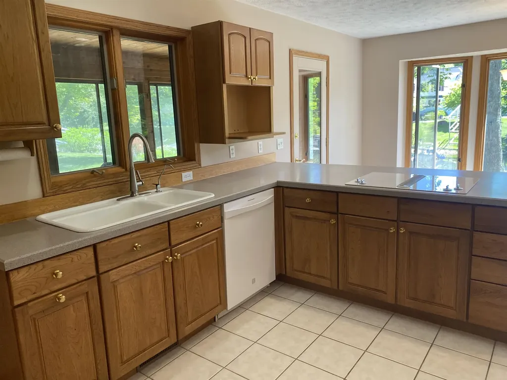 6869 W Harbor Drive Elk Rapids Township MI 49629