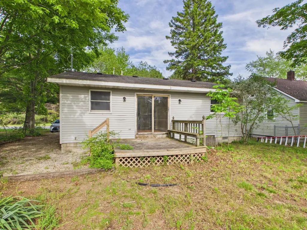 733 N Mill Street Leelanau Township MI 49670