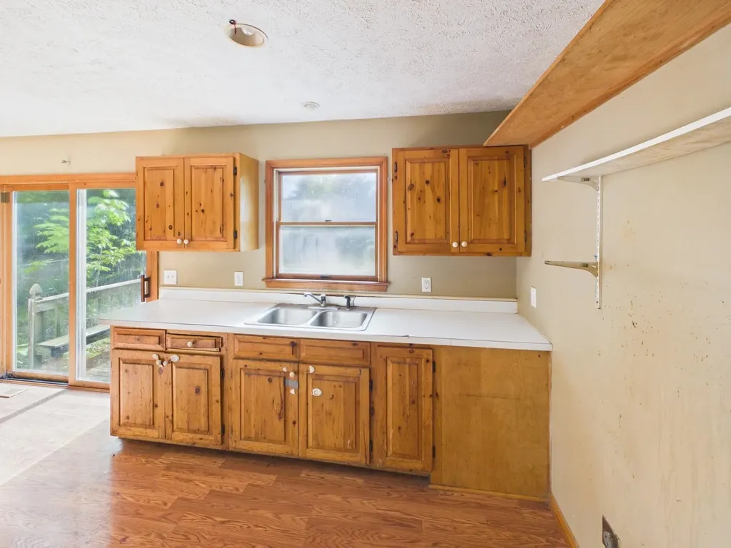 733 N Mill Street Leelanau Township MI 49670