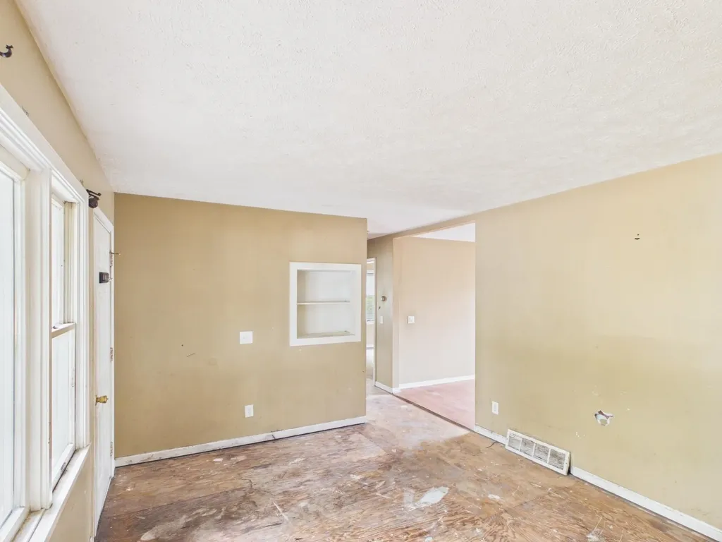 733 N Mill Street Leelanau Township MI 49670