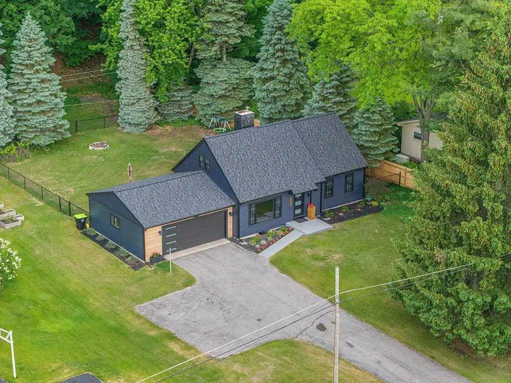 7284 S West Bayshore Drive Bingham Township MI 49684