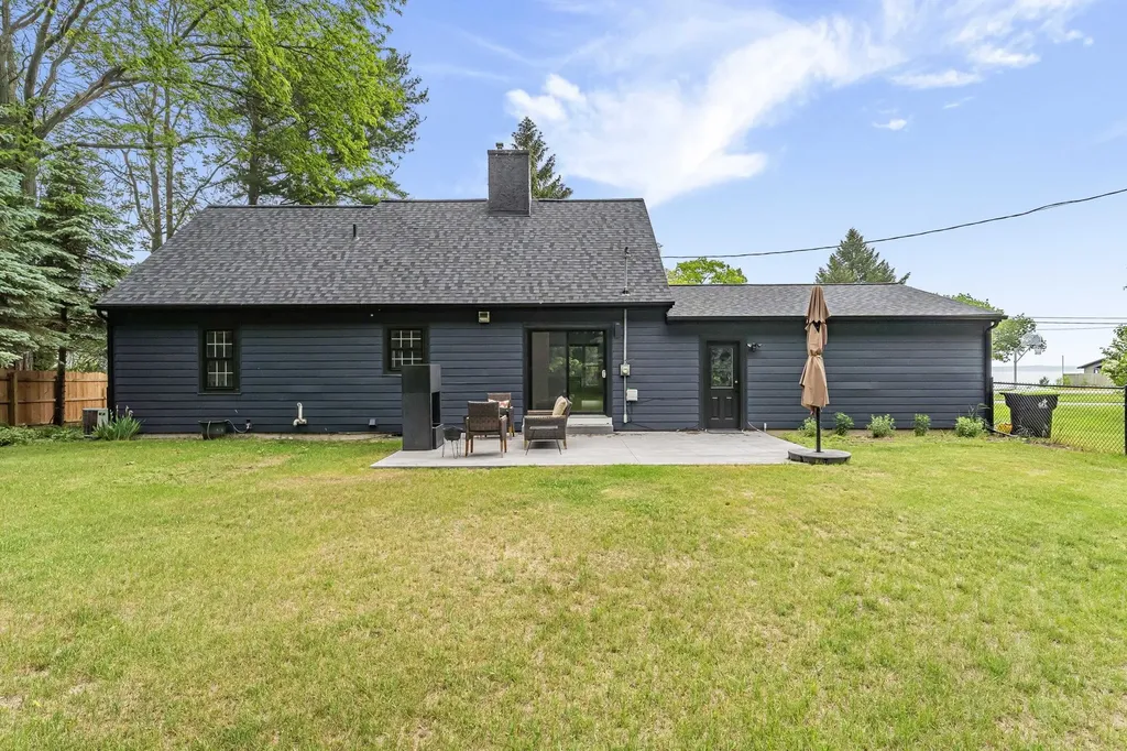 7284 S West Bayshore Drive Bingham Township MI 49684