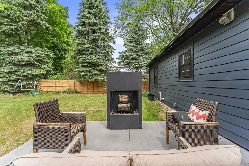 7284 S West Bayshore Drive Bingham Township MI 49684