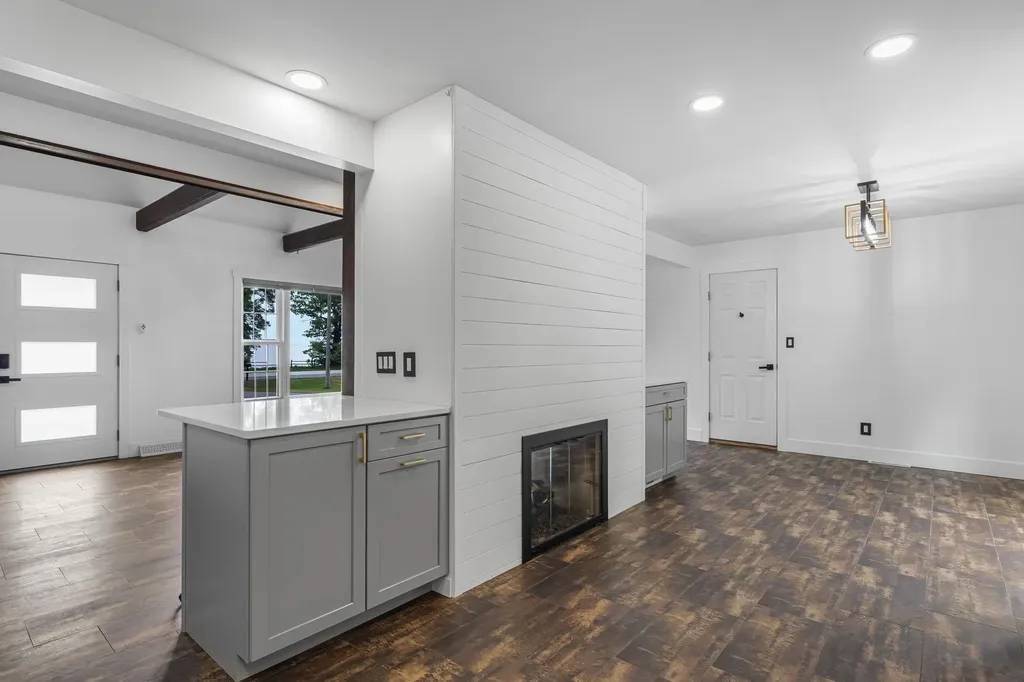 7284 S West Bayshore Drive Bingham Township MI 49684