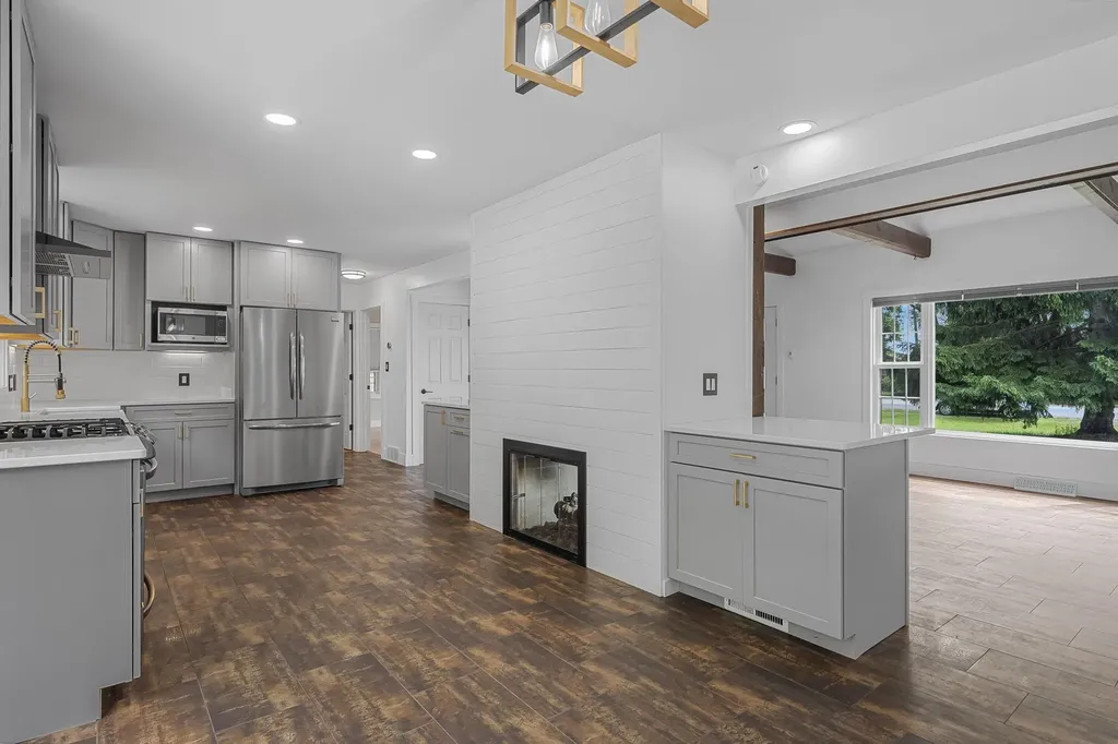 7284 S West Bayshore Drive Bingham Township MI 49684