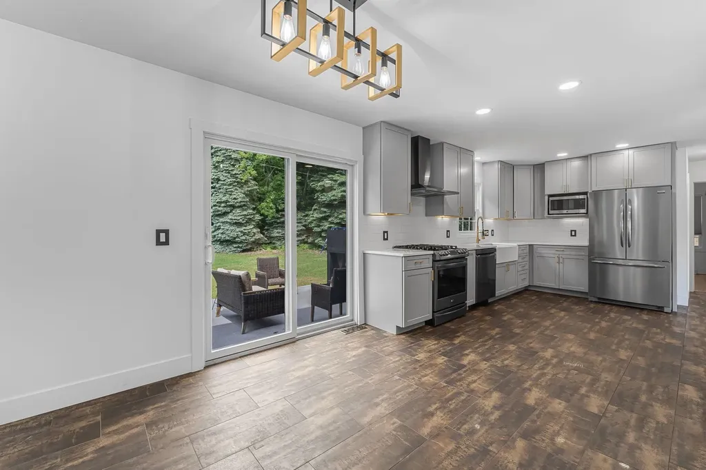 7284 S West Bayshore Drive Bingham Township MI 49684