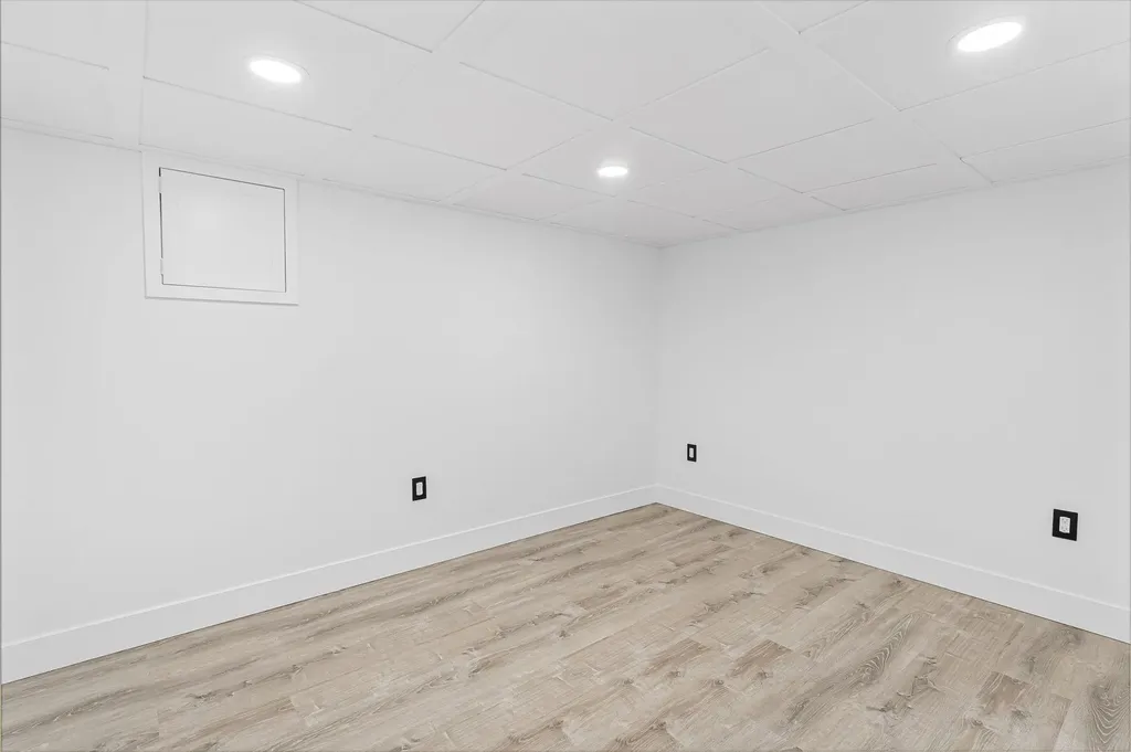 7284 S West Bayshore Drive Bingham Township MI 49684