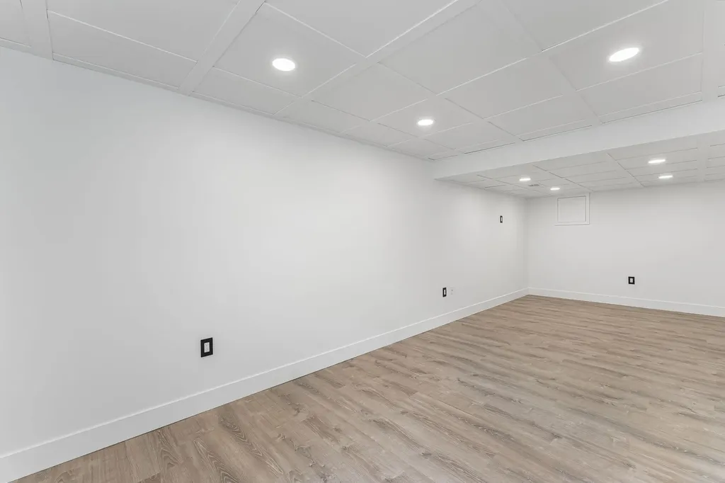 7284 S West Bayshore Drive Bingham Township MI 49684