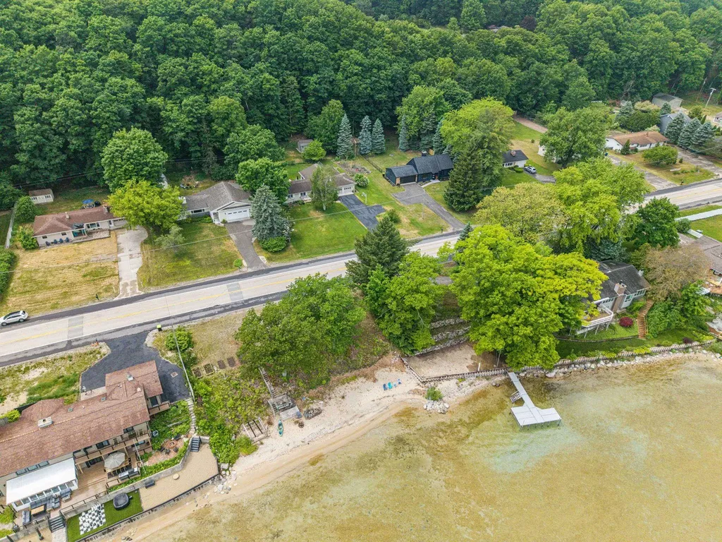 7284 S West Bayshore Drive Bingham Township MI 49684