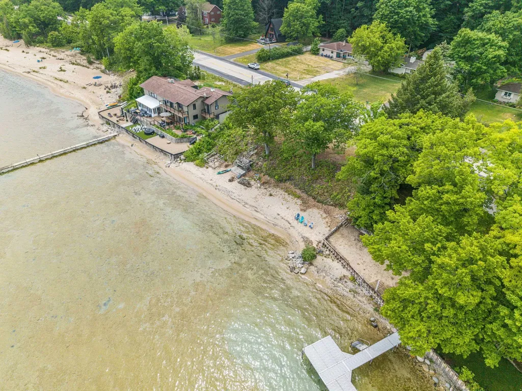 7284 S West Bayshore Drive Bingham Township MI 49684
