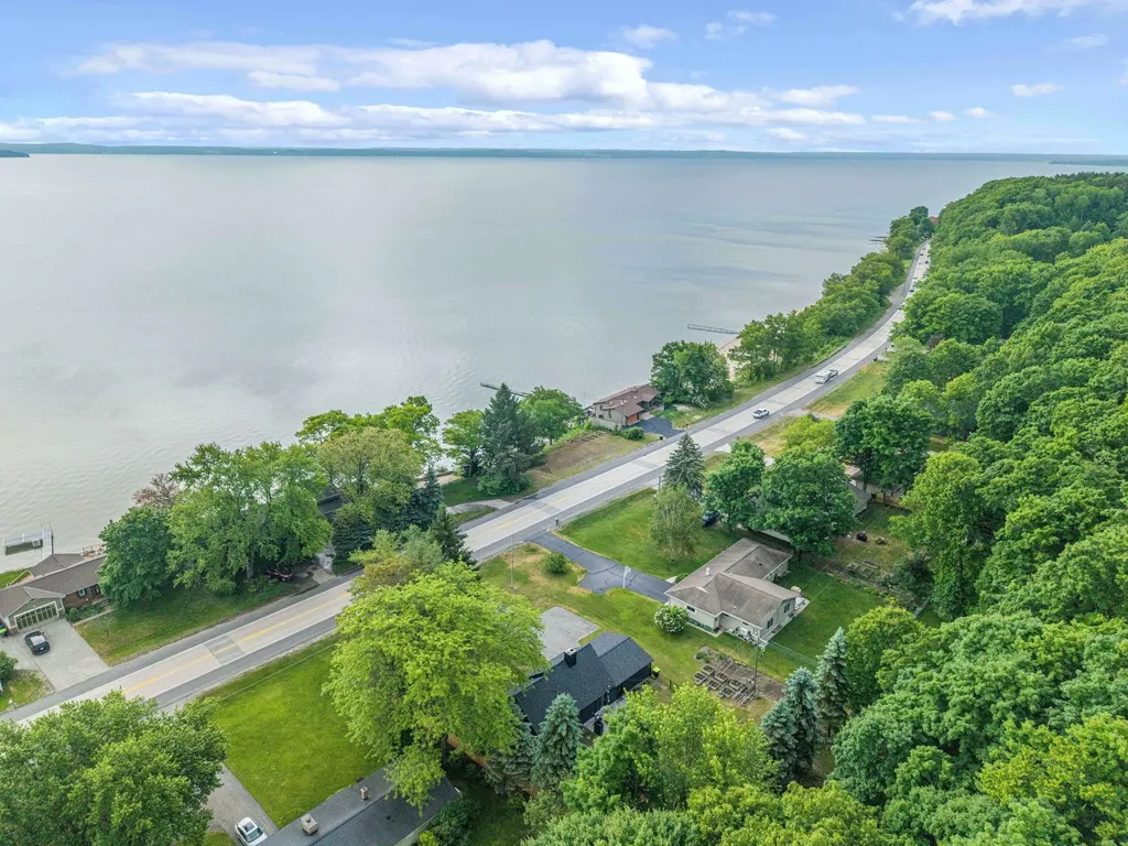 7284 S West Bayshore Drive Bingham Township MI 49684