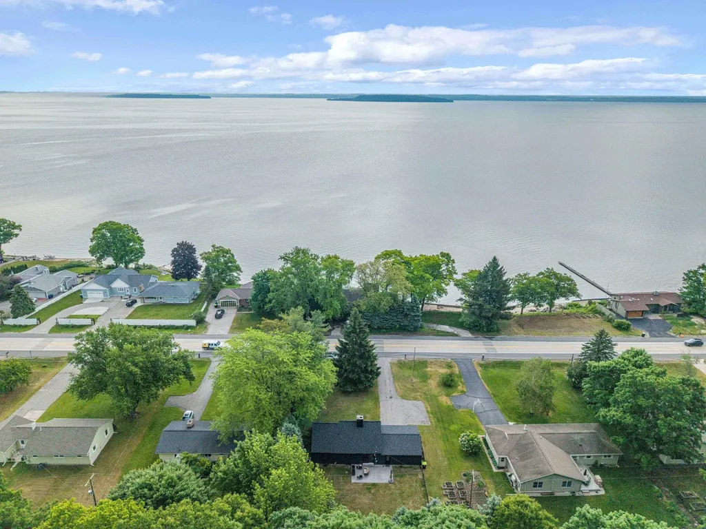 7284 S West Bayshore Drive Bingham Township MI 49684
