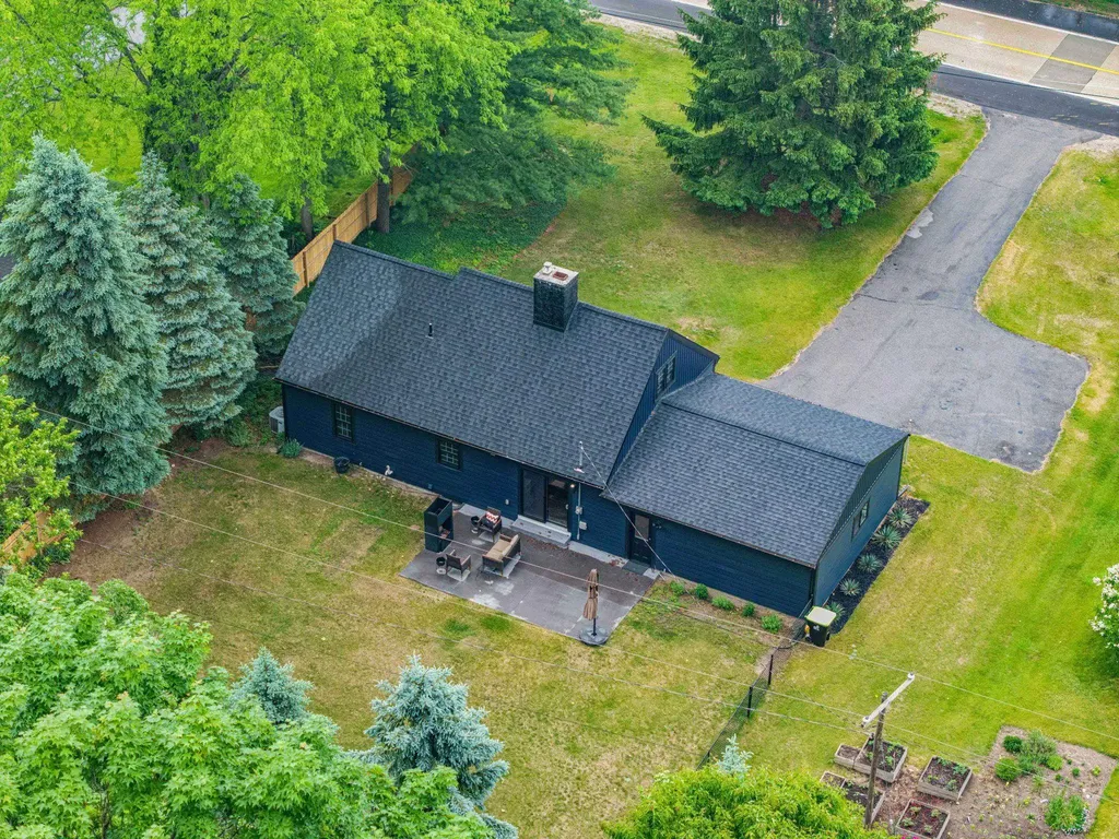 7284 S West Bayshore Drive Bingham Township MI 49684