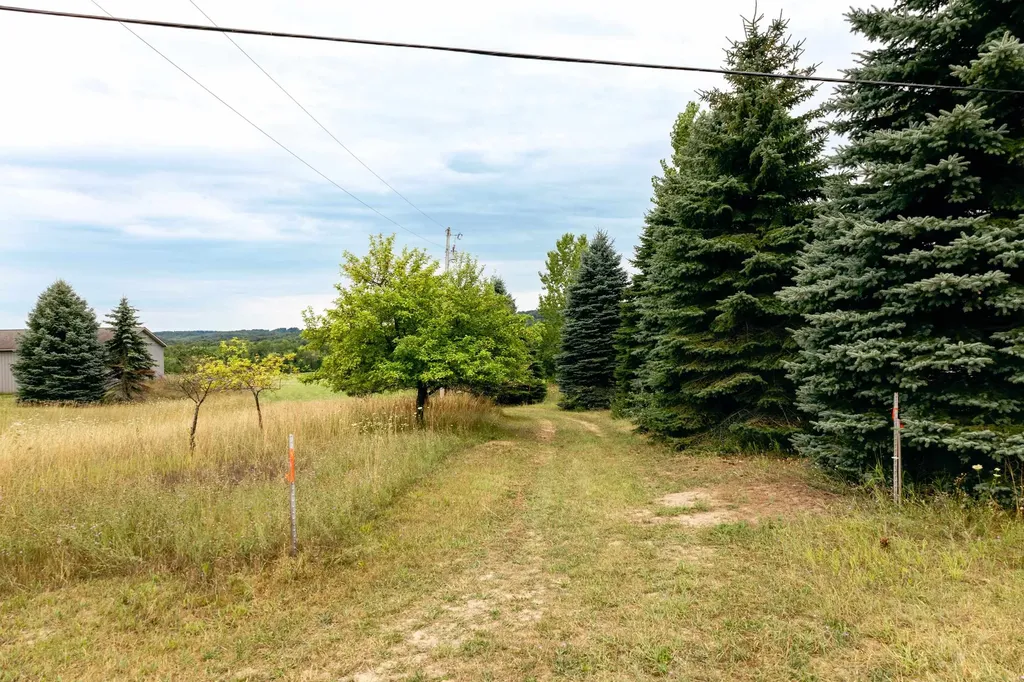 00 E Birch Point Road Elmwood Charter Township MI 49684