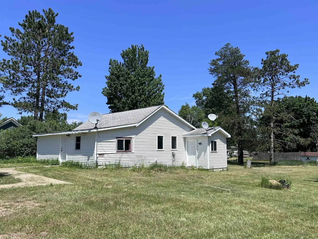 447 S Baldwin Street Lake Township MI 49651