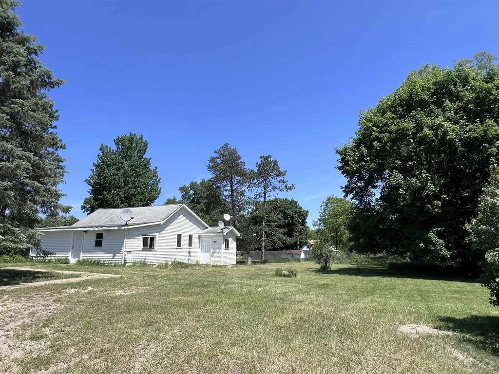 447 S Baldwin Street Lake Township MI 49651