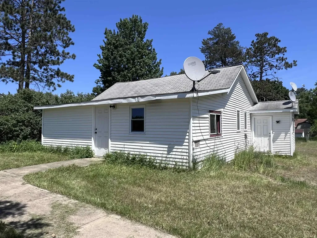 447 S Baldwin Street Lake Township MI 49651
