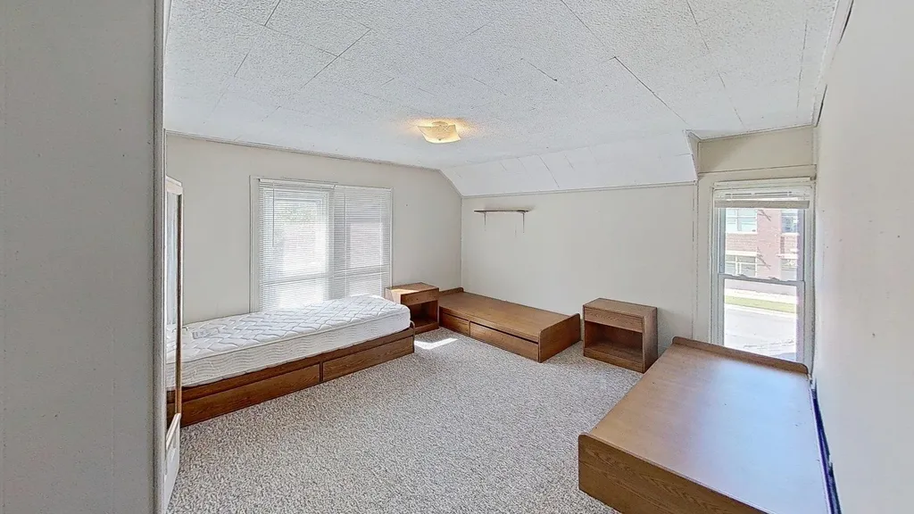 204 E Eighth Street Traverse City City MI 49684