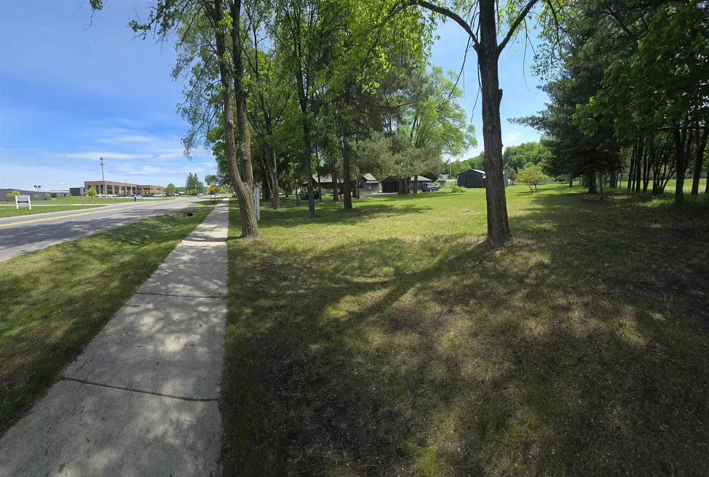 1314/1316 M-75 Boyne City City MI 49712