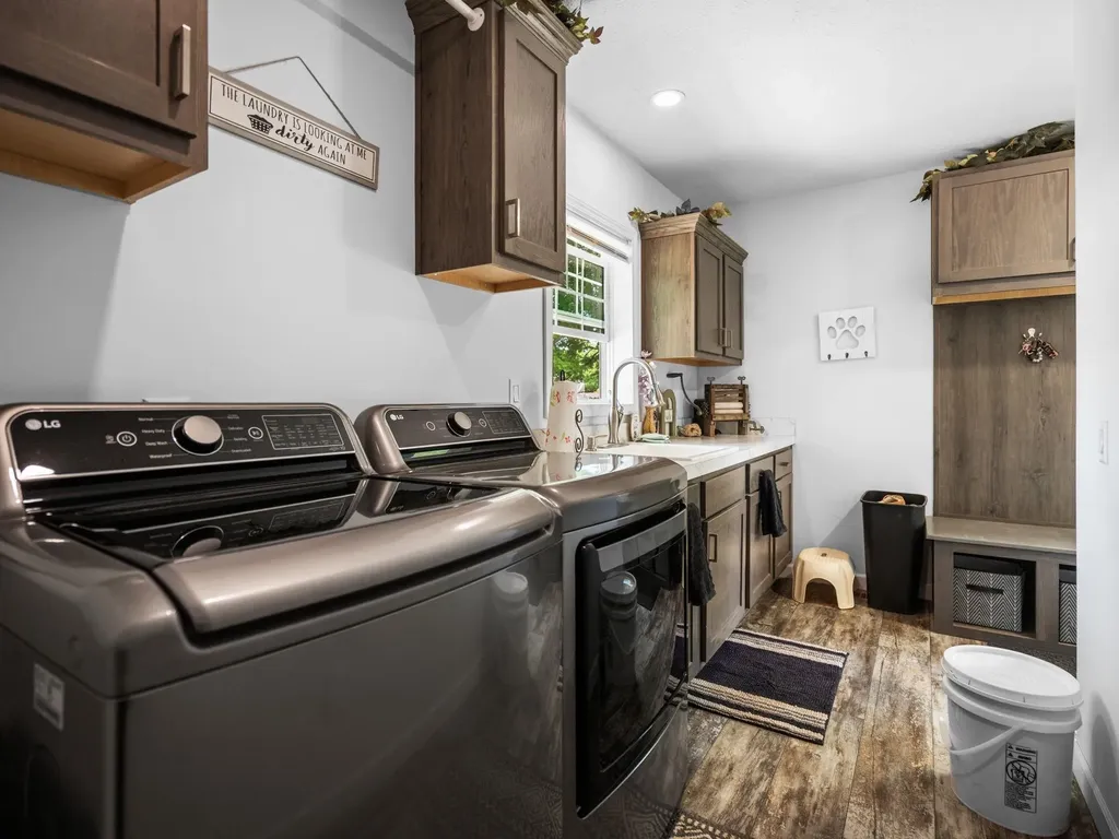 584 Gitchegumee Drive Hanover Township MI 49620