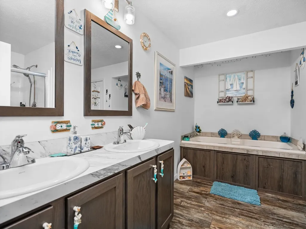 584 Gitchegumee Drive Hanover Township MI 49620