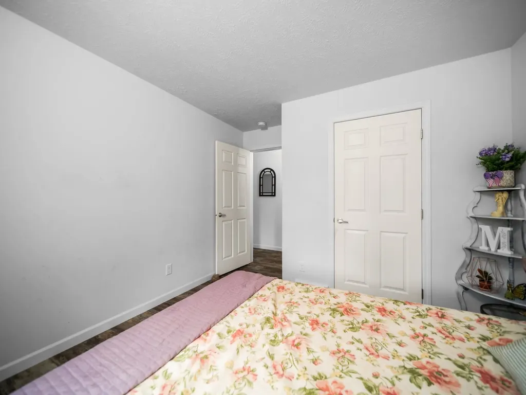 584 Gitchegumee Drive Hanover Township MI 49620