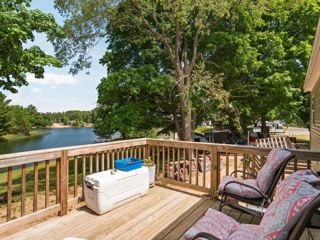 584 Gitchegumee Drive Hanover Township MI 49620
