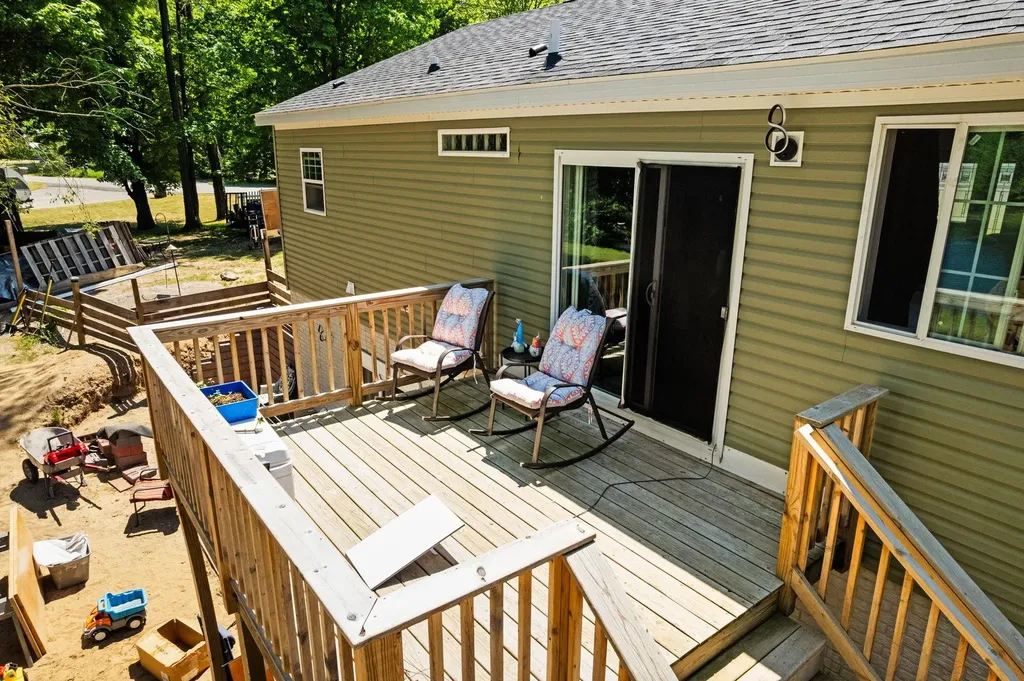 584 Gitchegumee Drive Hanover Township MI 49620