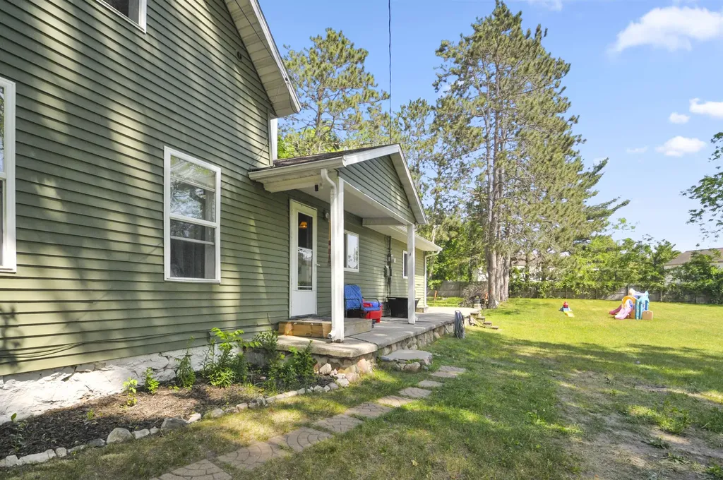 705 Sunnyside Drive Cadillac City MI 49601