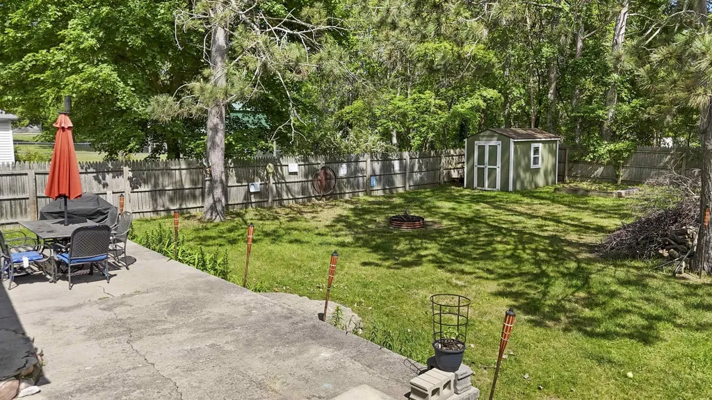 705 Sunnyside Drive Cadillac City MI 49601