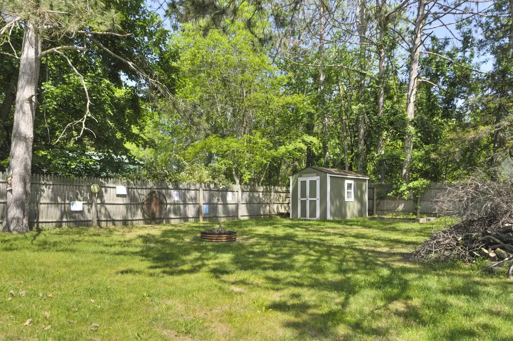705 Sunnyside Drive Cadillac City MI 49601