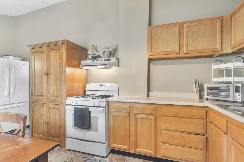 705 Sunnyside Drive Cadillac City MI 49601