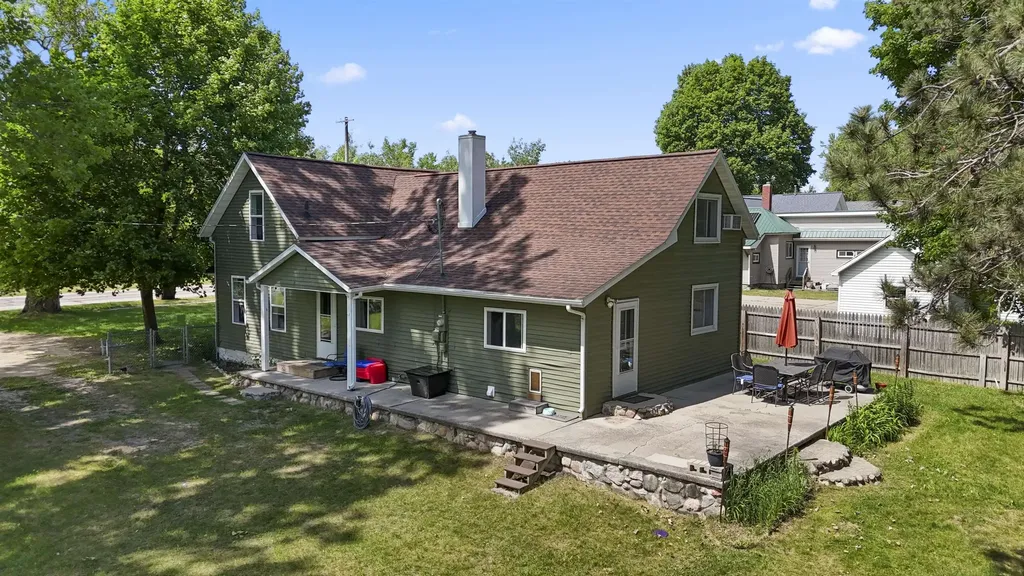 705 Sunnyside Drive Cadillac City MI 49601