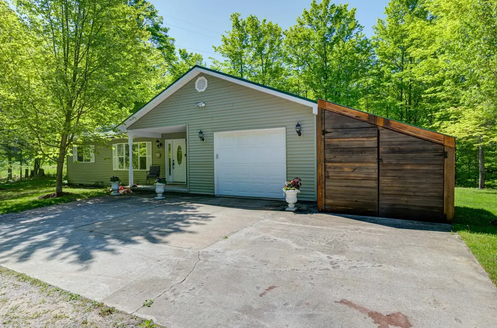 8134 NW Ruttan Road Clearwater Township MI 49612