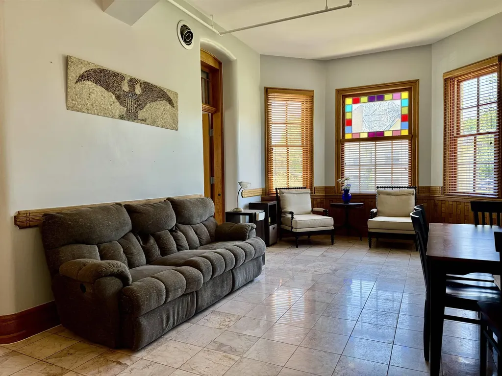 810-201 Cottageview Drive Traverse City City MI 49684