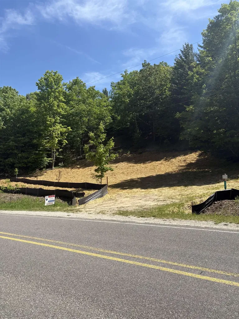9394 E Hoxie Road Elmwood Charter Township MI 49621